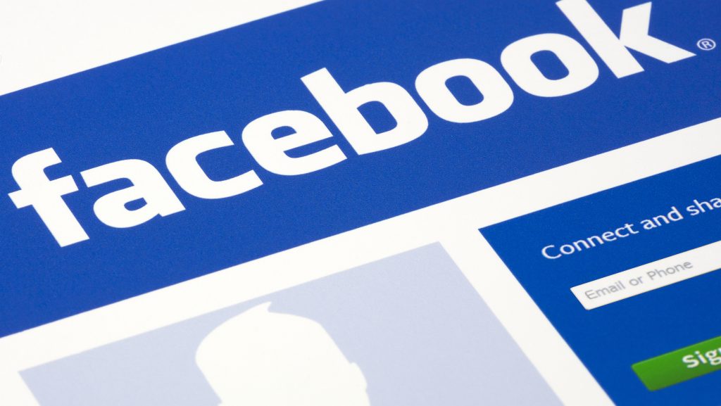 444: egy XIII. kerületi irodában gyártja a „legbelső kör” a fideszes kamuprofilokat