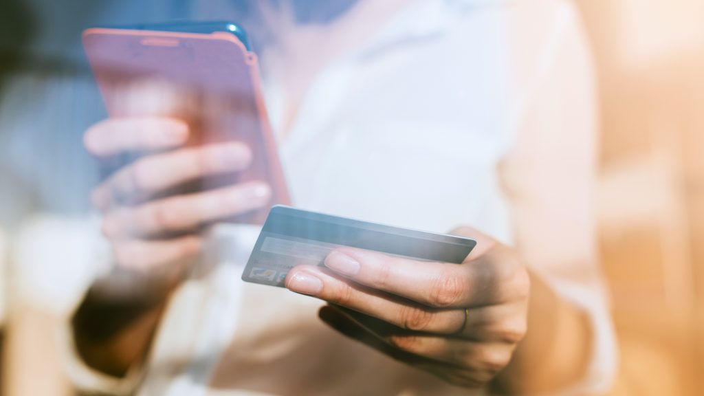 Csak a bankja éberségén múlt, hogy nem kopasztották meg egy be nem fizetett villanyszámlára hivatkozva