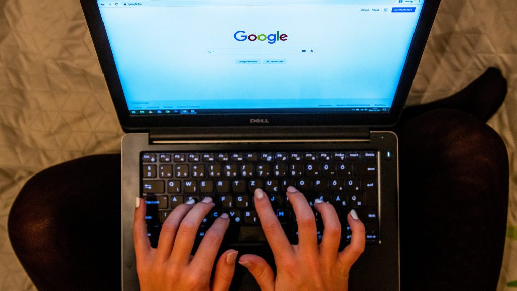 Azonnal törölje ezeket a Chrome bővítményeket, mert az adataira vadásznak