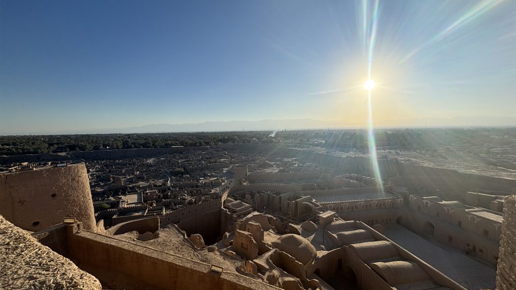 Turistaként a forradalomban – tíz nap Iránban