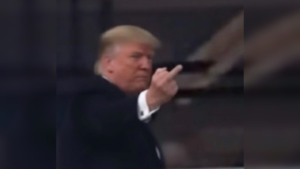 266 millió forintnyi adomány gyűlt össze a gyári munkásnak, akit felfüggesztettek a Fordnál, miután bemutatott neki Donald Trump