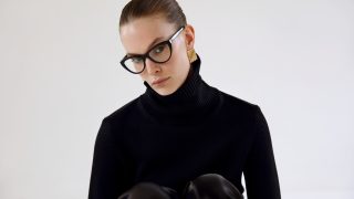 Az IXI autofókuszos szemüvege, amely képes pillanatok alatt dioptriát változtatni.