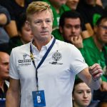 Jesper Jensen, a Ferencváros vezetőedzője a női kézilabda Bajnokok Ligája B csoportjának 6. fordulójában azFTC-Rail Cargo Hungaria - Ikast HB mérkőzésen az Érd Arénában 2025. november 1-jén.