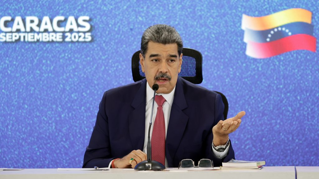 Veszélyhelyzetet hirdetett Maduro