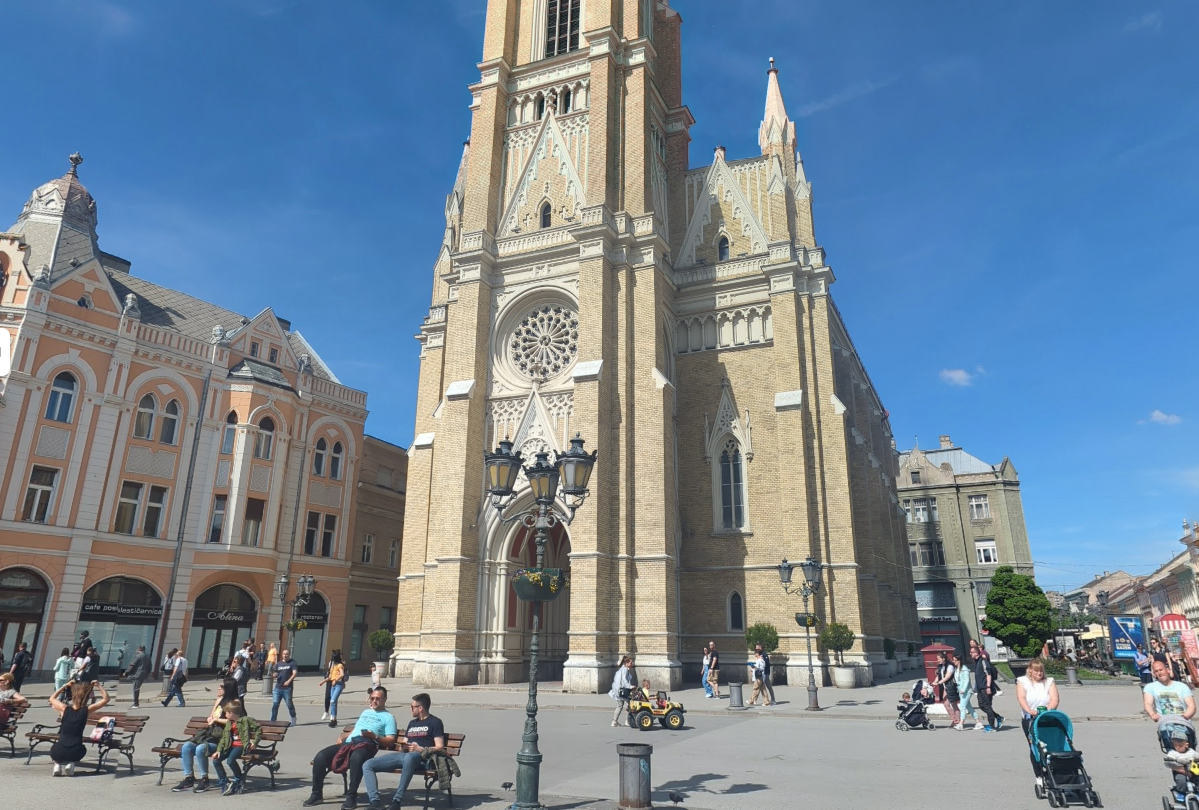 Gyújtogattak egy újvidéki katolikus templomnál ortodox karácsony idején