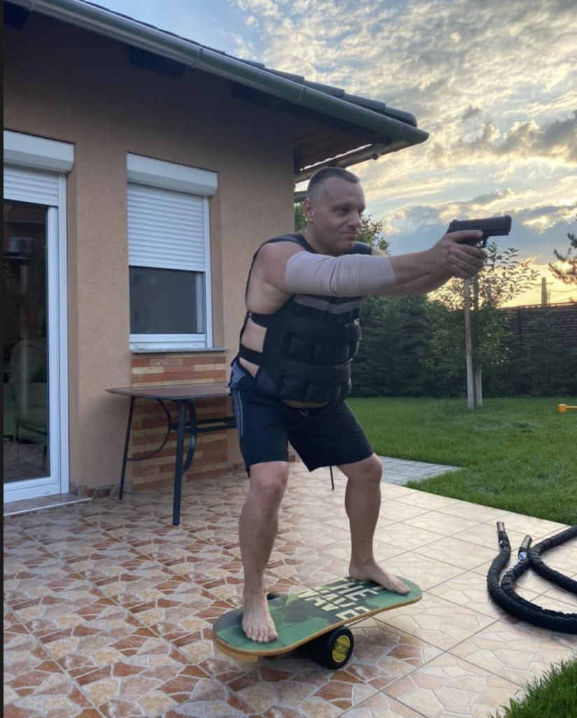 444: Orbán Áron, a miniszterelnök öccse egy oroszokhoz bekötött kémmel csinált volna fegyverbizniszt