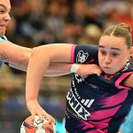 Kukely Anna (j), a Mosonmagyaróvár és Jana Leonie Scheib (b), a német Thüringer játékosa a női kézilabda Európa-liga A csoportjának első fordulójában játszott Motherson Mosonmagyaróvári KC - Thüringer HC mérkőzésen a mosonmagyaróvári UFM Arénában 2026. január 11-én.