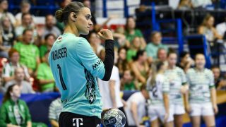 Glauser Laura, a Ferencváros kapusa a női kézilabda Bajnokok Ligája B csoportjának 1. fordulójában játszott FTC-Rail Cargo Hungaria - Odense Handbold mérkőzés végén az Érd Arénában 2025. szeptember 6-án. A Ferencváros 34-32-re kikapott a dán csapattól.