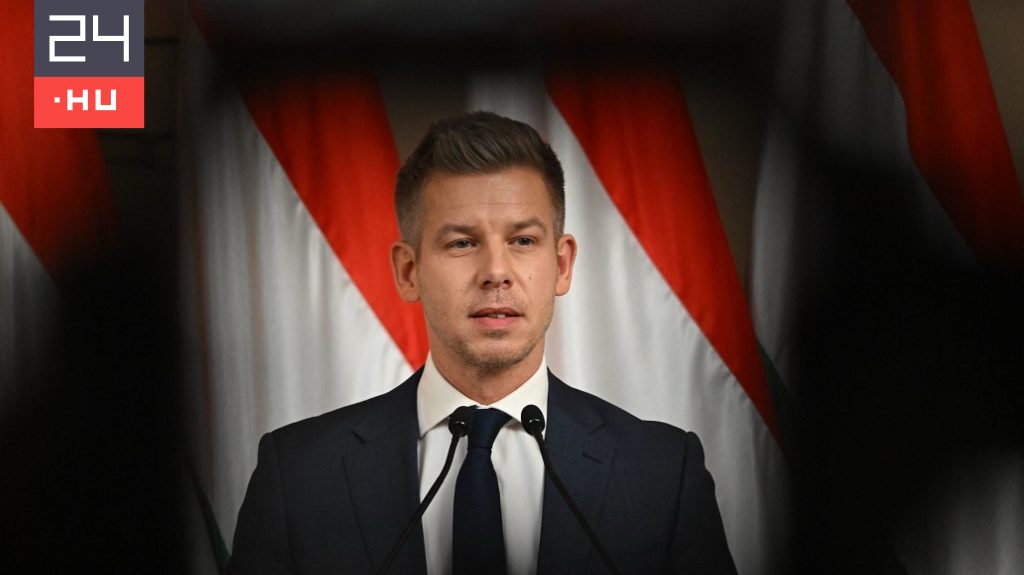 Magyar Péter: Elment a Csókkirály. Isten nyugosztalja Fenyő Miklóst. 🖤🖤🖤