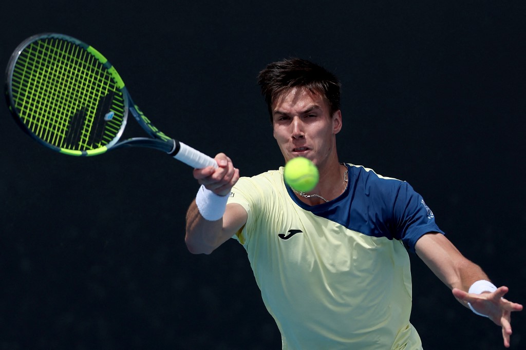 Marozsán Fábián a a lengyel Kamil Majchrzak elleni mérkőzésén az Australian Openen.