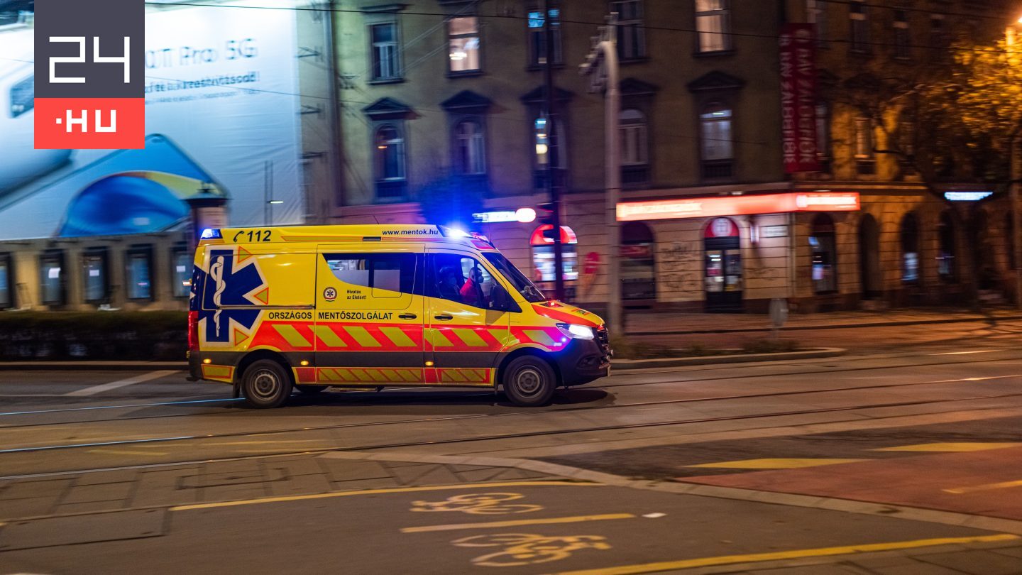 15 utassal árokba csapódott egy busz Orosháza mellett