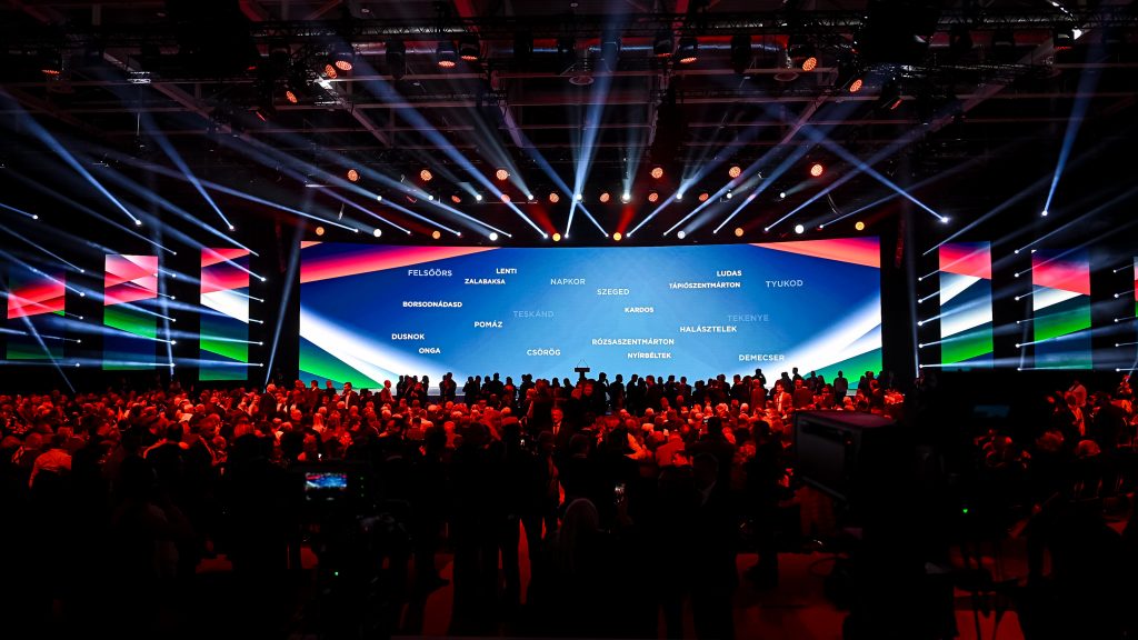 Magyar Péter: Üvöltözésbe hajló balhé volt a Fidesz kampánystábjában