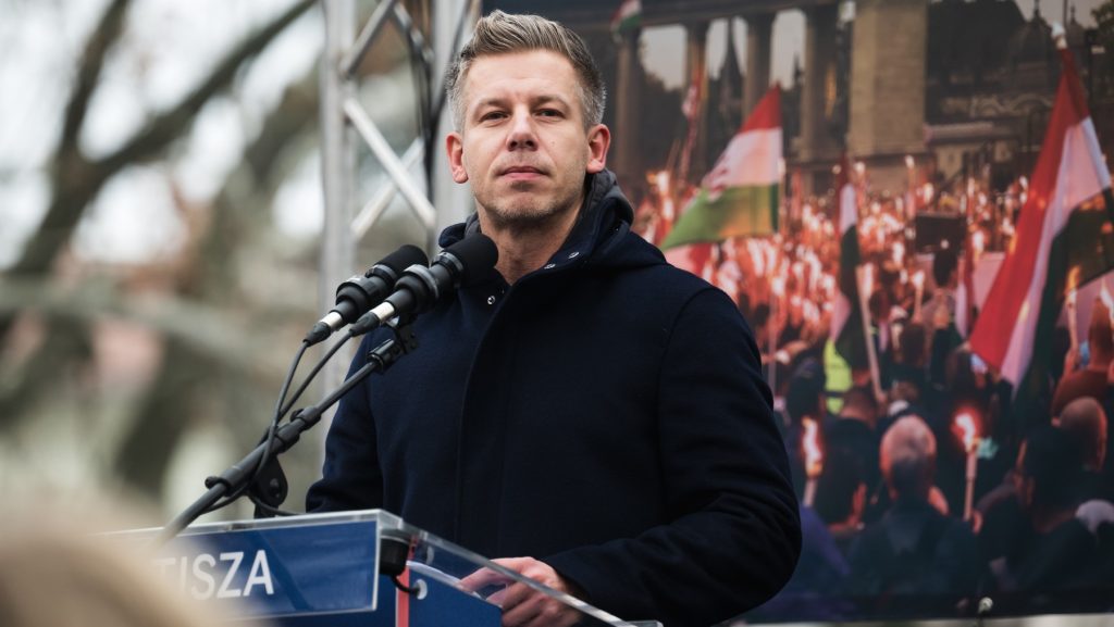 Magyar Péter: beadtuk a védjegyoltalom iránti kérelmünket is a szocialistáktól lopott fideszes szlogenre