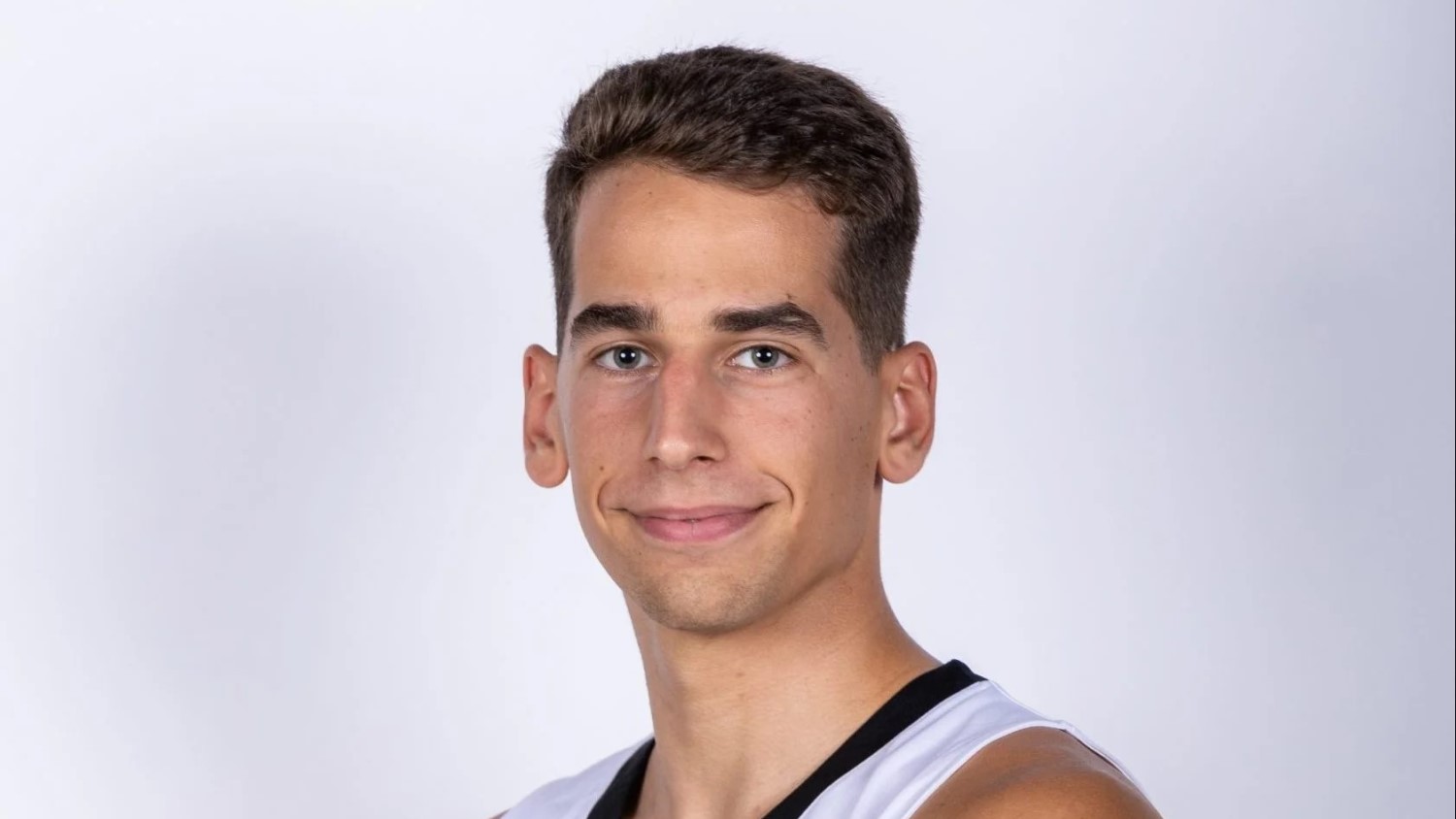 Neuwirth bence 100 pontos kosármeccs deac