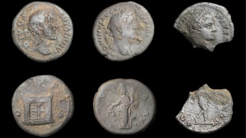 Római katonai táborból előkerült érmék.