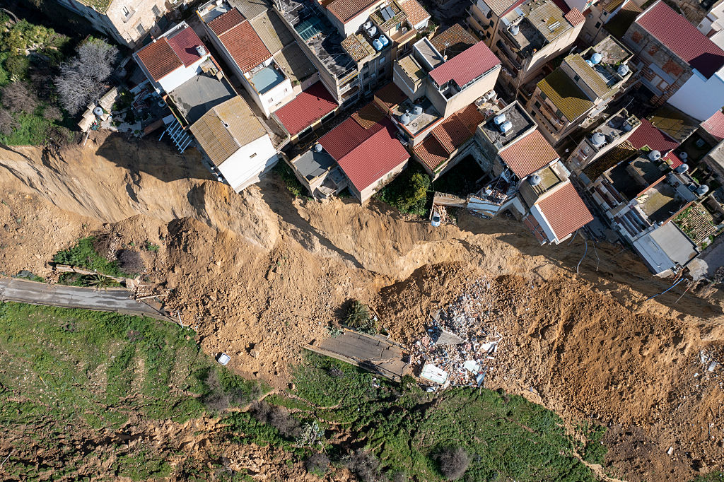 Földcsuszamlás Niscemiben: fennáll a veszély, hogy „minden leomlik” – Meloni a helyszínre látogatott 2