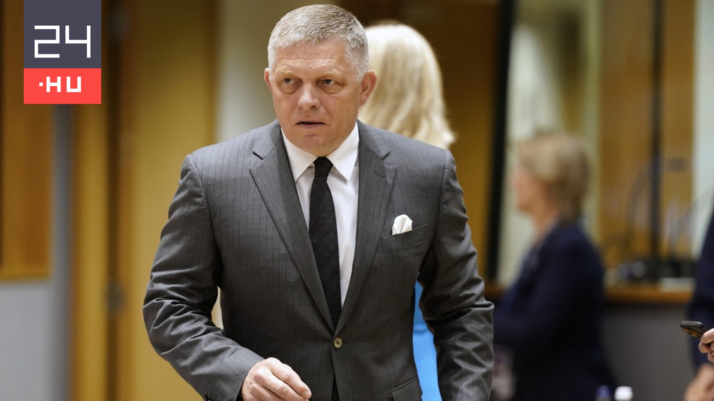 Elvittek egy magyar politikust a pozsonyi tüntetésről a szlovák rendőrök