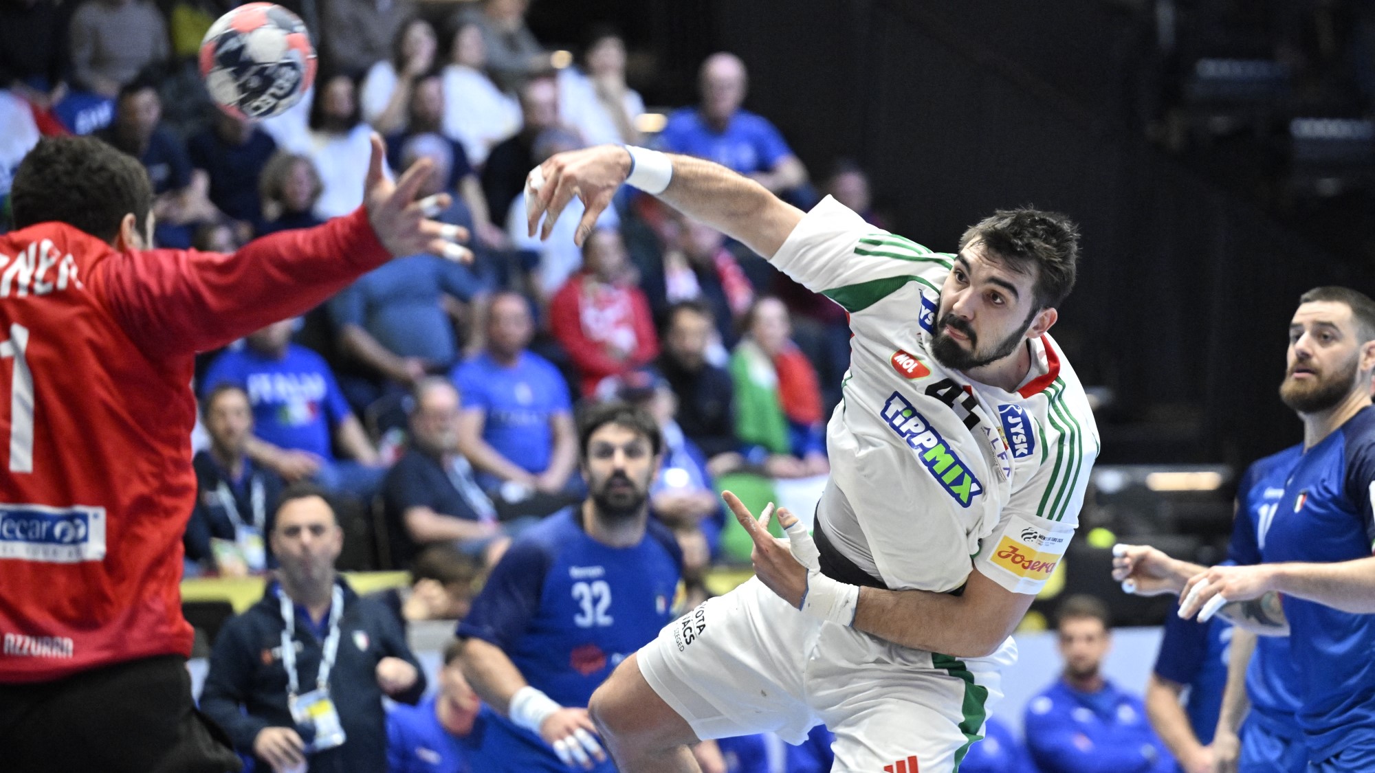 Rosta Miklós az Olaszország - Magyarország Európa-bajnoki mérkőzésen.