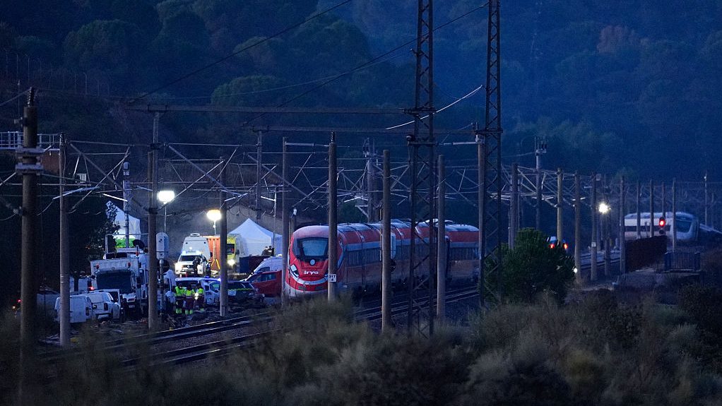 Spanyol vonatbaleset: hibás sínillesztés okozhatta a tragédiát?