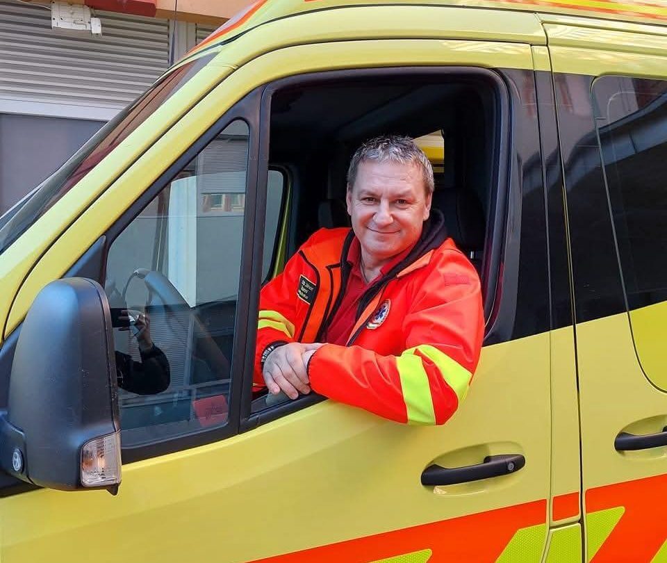 Szabadnapos mentős segített egy bajba jutott kisgyerekes családon