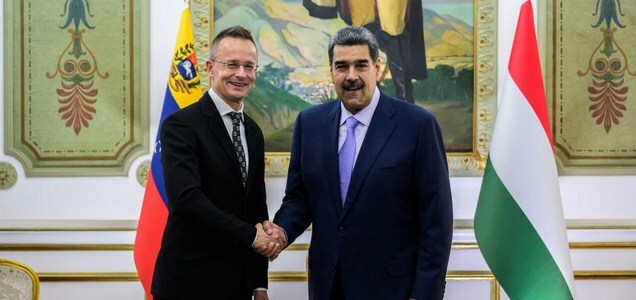 Hadházy: Szijjártó meg van zavarodva, mint faltörő kos a fotocella előtt