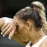 Udvardy Panna a második helyen kiemelt fehérorosz Arina Szabalenka ellen játszik a wimbledoni teniszbajnokság női egyes versenyének első fordulójában 2023. július 4-én.