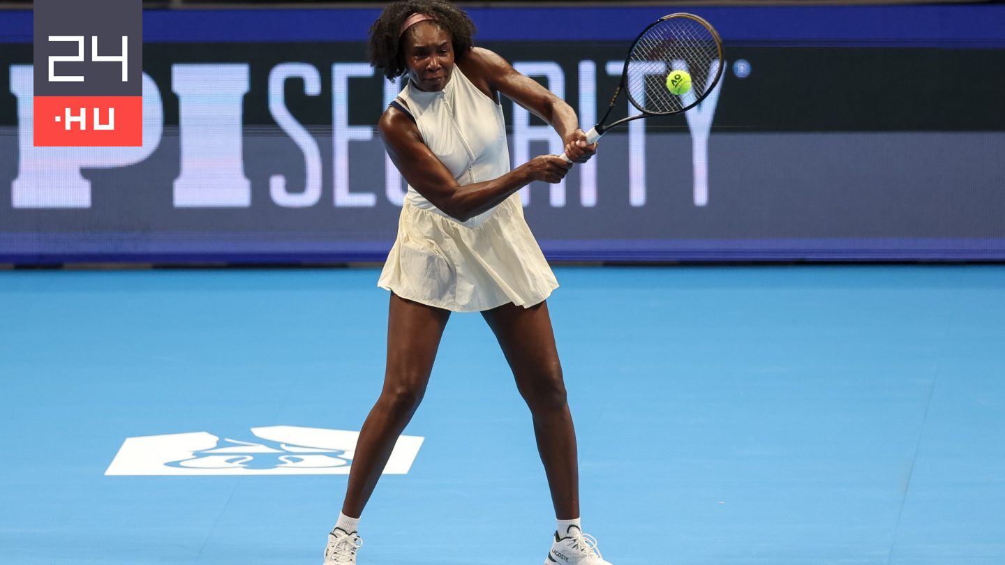 Venus Williams visszatér az Australian Openre, egyből rekordot dönt, ahogy pályára lép