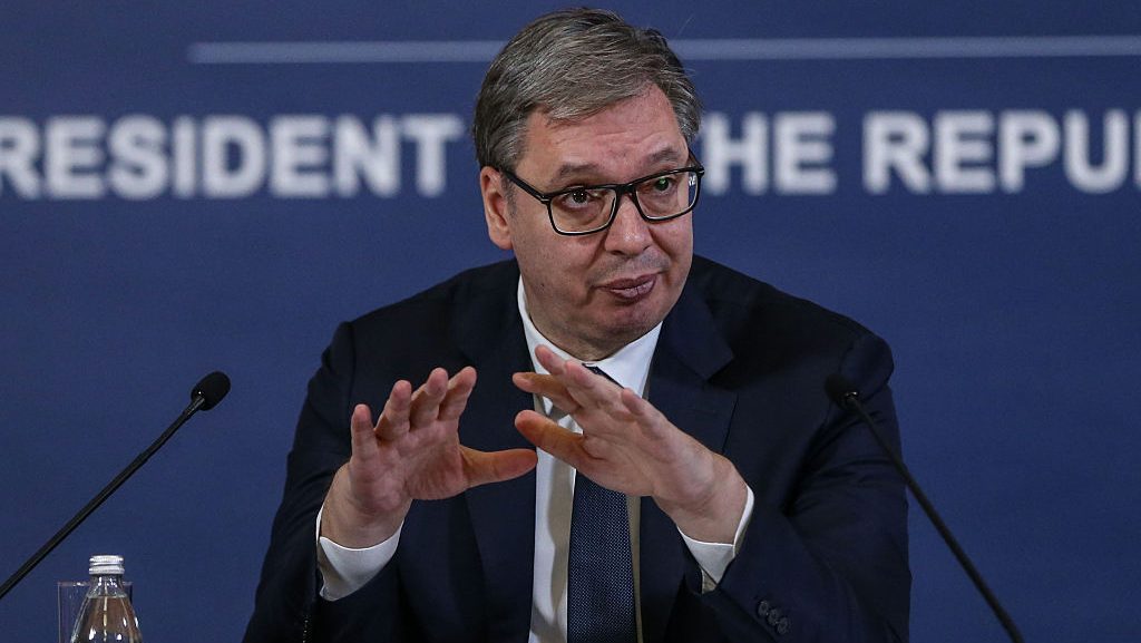 Vucic felszólította a MOL-t és a Gazpromot, hogy minél hamarabb zárják le a NIS-sel kapcsolatos adásvételt