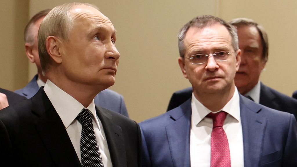 Putyin tanácsadója: Készek vagyunk akár több millió embert is elveszíteni