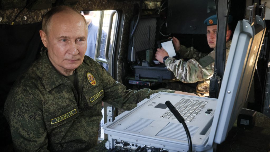 Rácz András a 24.hu-nak: Az orosz elit úgy gondolkodik, mint a Trianon utáni magyar vezetés, Putyinnak pedig nincs választása