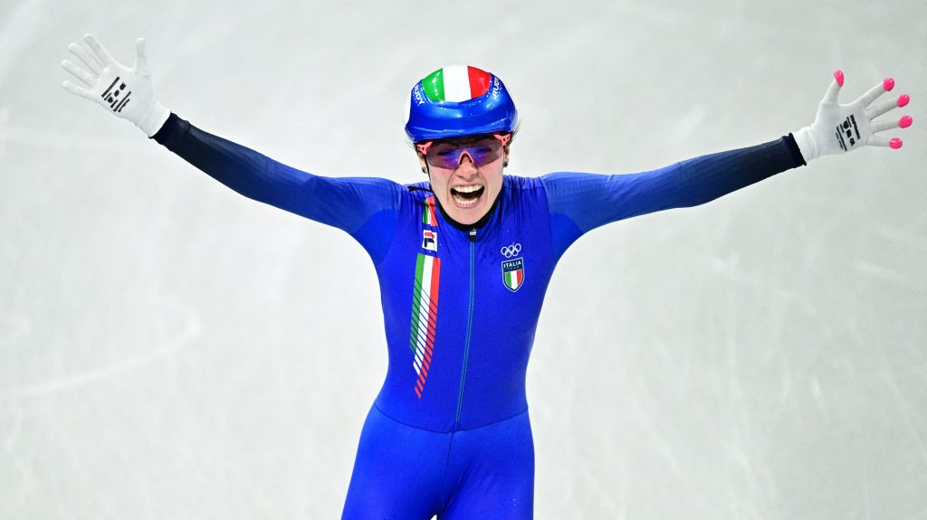 Hazai közönség előtt vált történelmi győztessé a gyorskorcsolyás klasszis