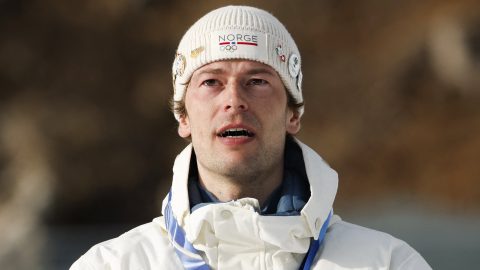 Sturla Holm Laegreid a brénzérem átvétele után.