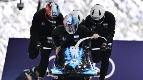 Az izraeli bobcsapat az olimpián.