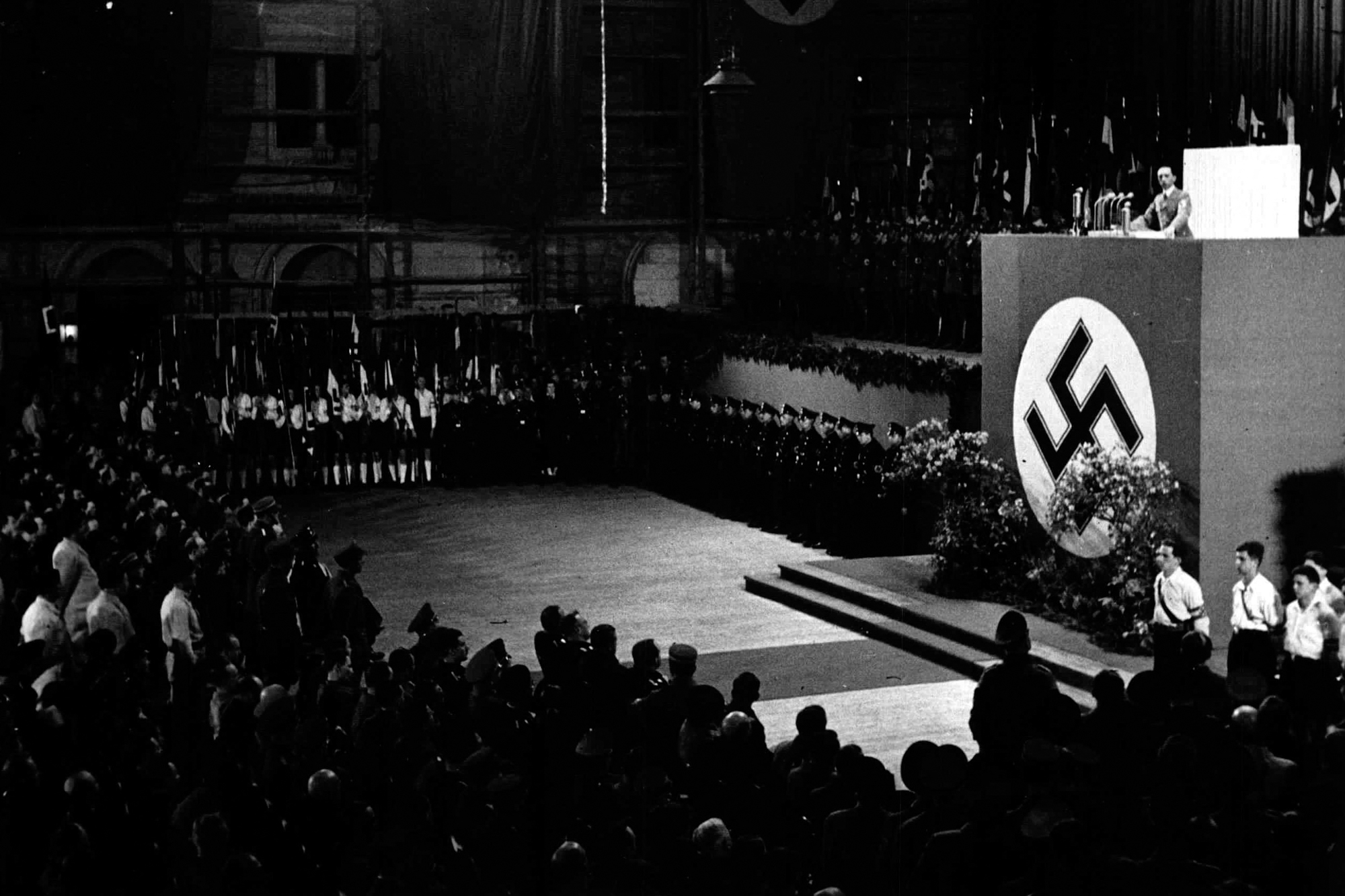 „Azt hitték, irányíthatják Hitlert és a nácikat – ez lett a történelem egyik legnagyobb tévedése” 4