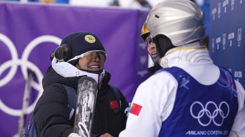 Téli olimpia szabadstílusú sí férj és feleség aranyérmes