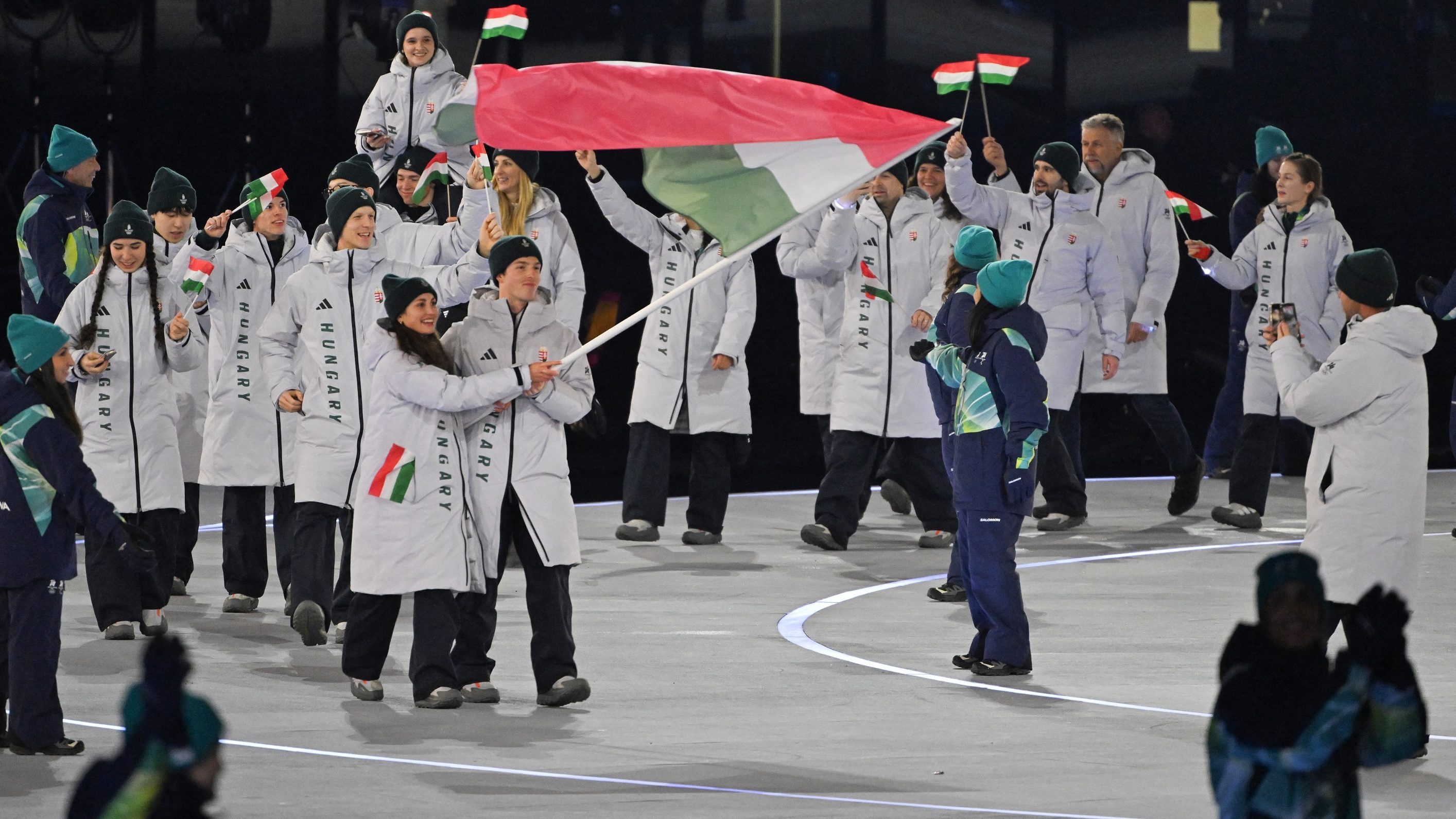 Magyar sportolók a téli olimpia megnyitóján.