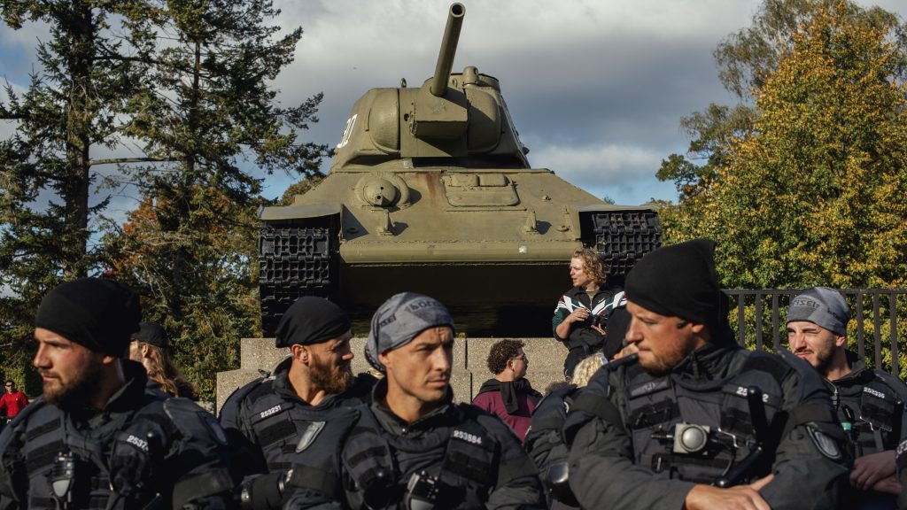 Az európaiak több, mint kétharmada, a magyarok több, mint fele fenyegetve érzi az országát