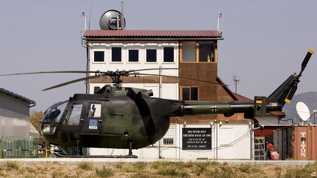 Katonai bázis Szarajevóban.