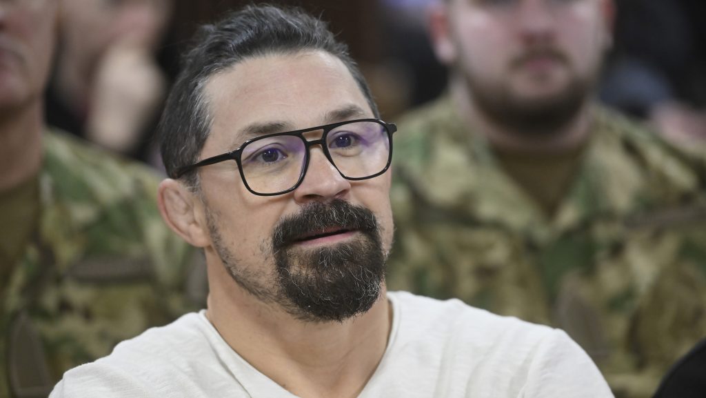 Bárdosi Sándor olimpiai ezüstérmes birkózó, területvédelmi tartalékos katona a területvédelmi tartalékosok bevonulásán Gödöllõn, a Magyar Honvédség vitéz Reviczky László 1. Területvédelmi Ezred laktanyájában 2025. január 18-án.