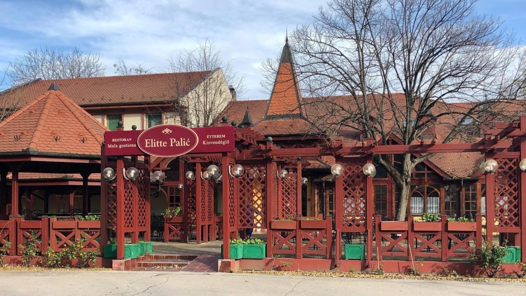 Leégett Palics egyik szimbóluma, az egy közel kétszáz éves istállóból lett Kisvendéglő