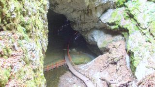 Az Aranyosfői-jégbarlang.