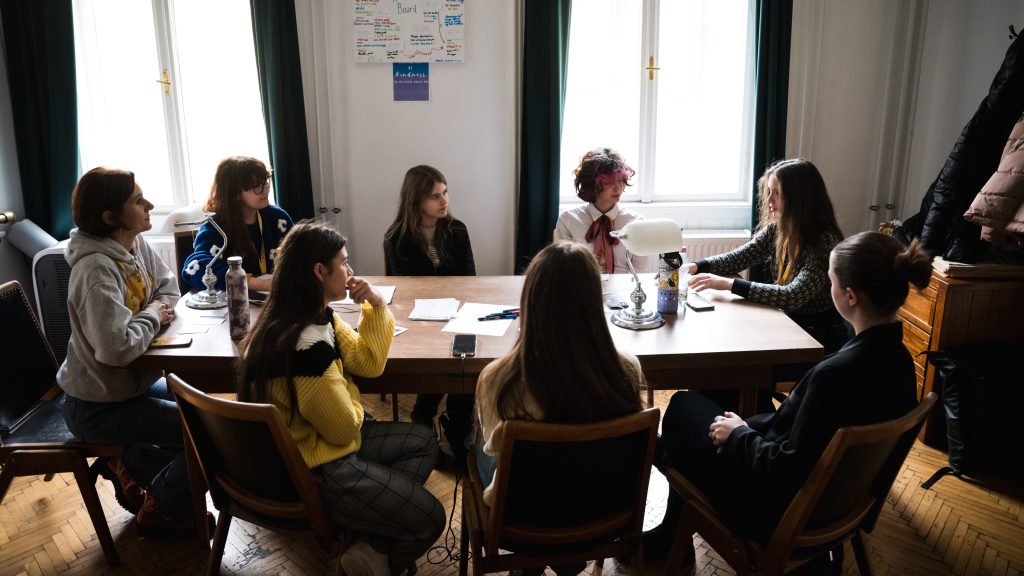 „Nem közönyös generáció: a Z-k és az Alfák igenis tenni akarnak a közösségükért”