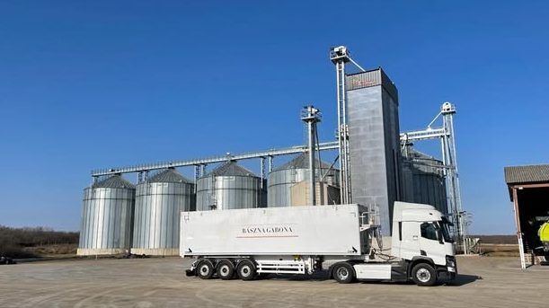 Sikkasztásgyanú miatt letartóztatták a Bászna Gabona Zrt. Kósa-rokon igazgatóját