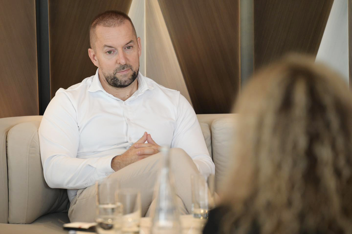 Tuzson Bence egy nappal azelőtt emelte háromszorosára a Deák Ferenc-díjhoz járó pénzjutalmat, hogy kitüntette vele a bizalmasát 2