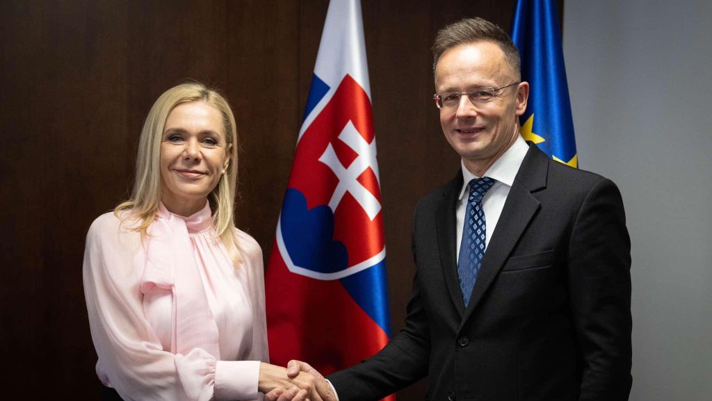 Nem jön az olaj a Barátság vezetéken, Szijjártó a horvátoktól követeli a szállítást