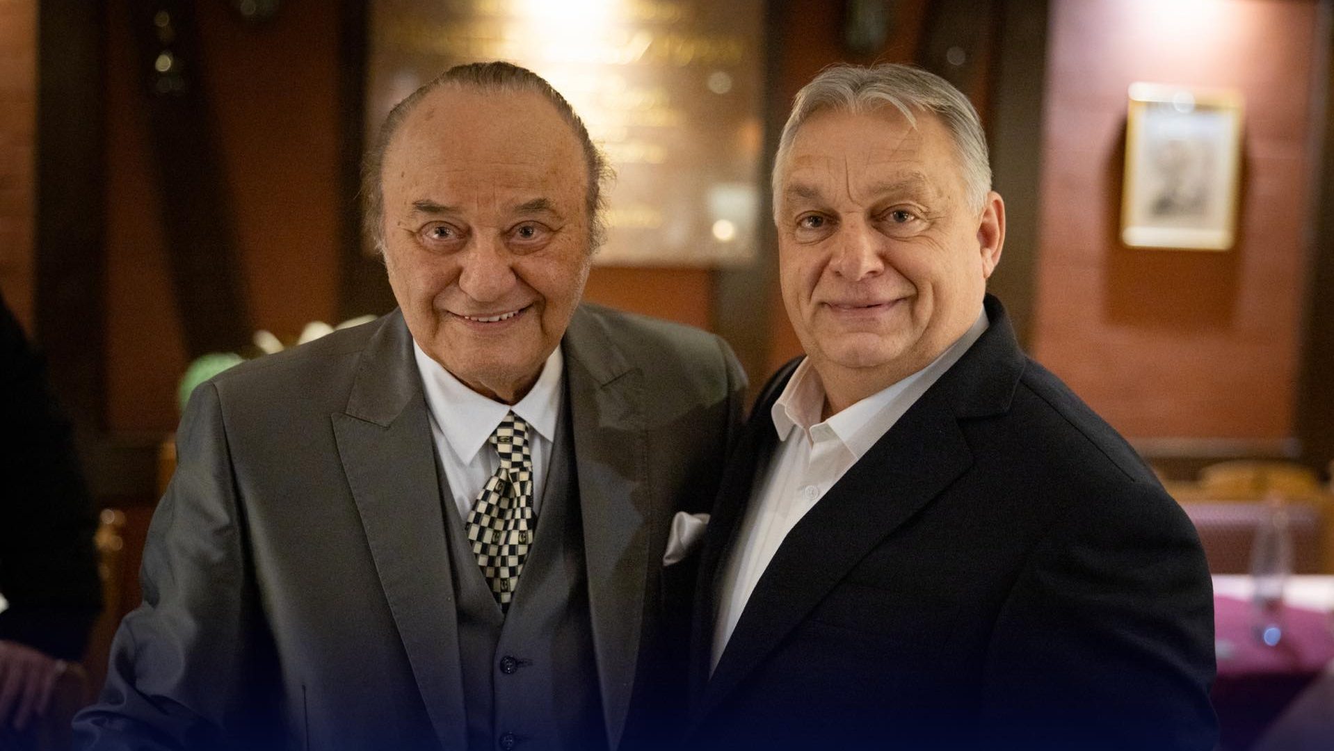 Korda György és Orbán Viktor az Ulti DPK első gyűlésén.