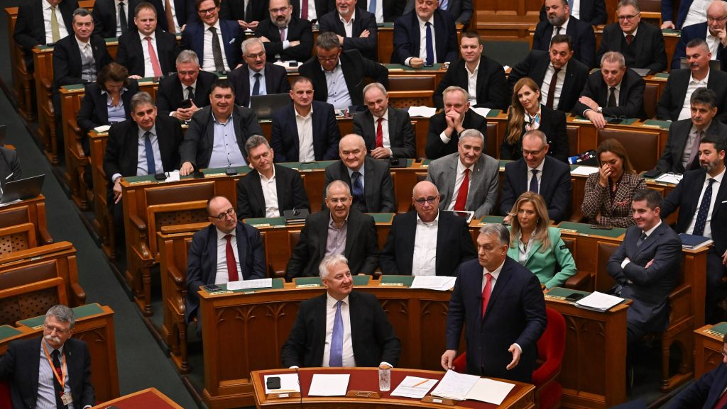 A parlamenti jegyzőkönyvek alapján nehezen hihető, hogy a kormányban ne tudtak volna a gödi akkugyár mérgezéseiről