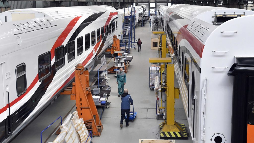 Dunakeszi Járműgyártó: Szijjártóék akkor adtak kétmilliárd forint támogatást, amikor már minden rosszra fordult