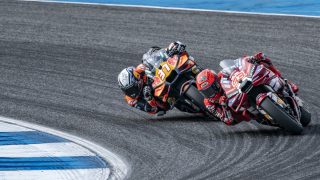 Pedro Acosta és Marc Marquez csatája a MotoGP thaiföldi sprintversenyén.