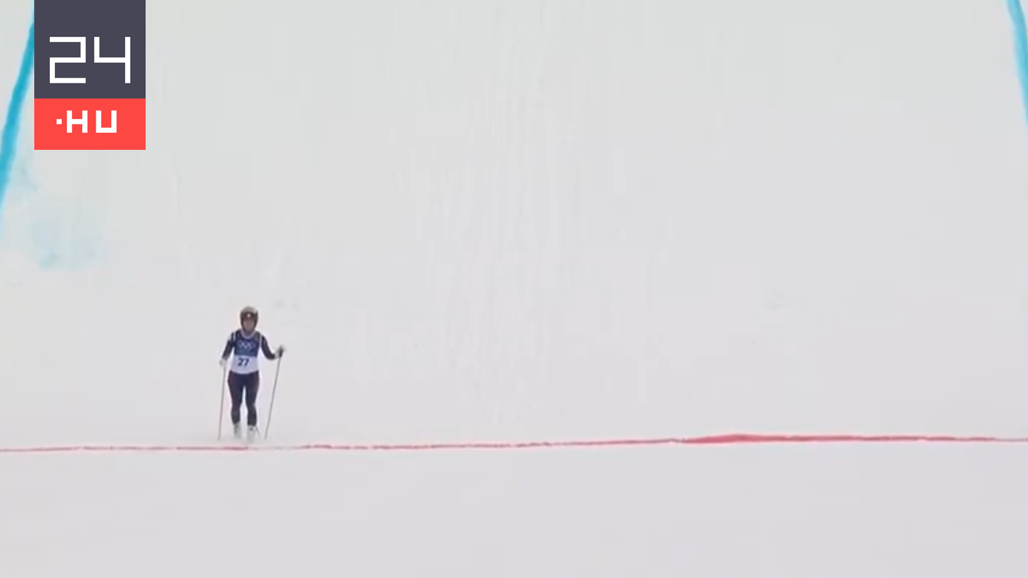 Elhagyta a léceit, gyalog sétált be a célba a japán síző